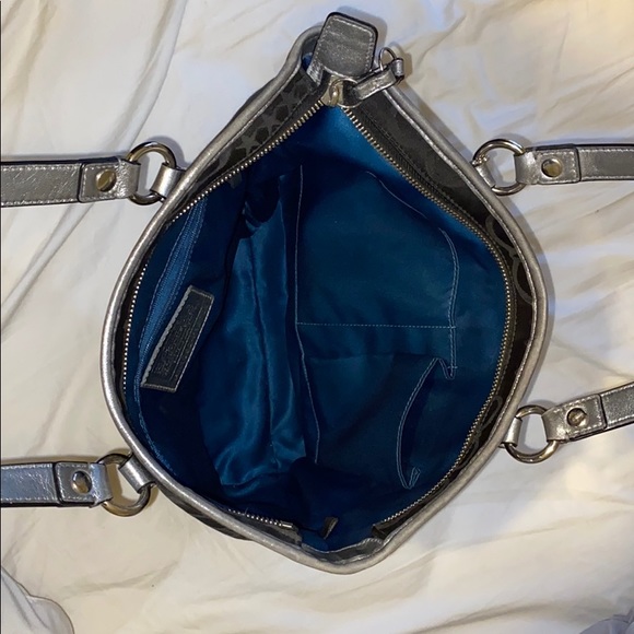 Coach Hand Bag - Picture 3 of 3